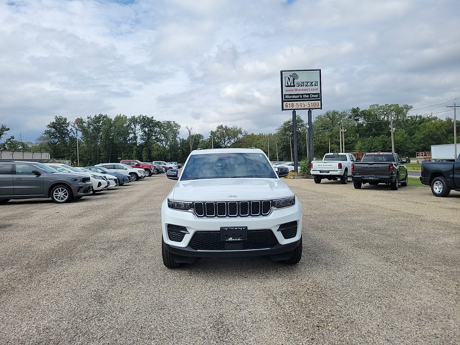 2027 Jeep Grand Cherokee Laredo X