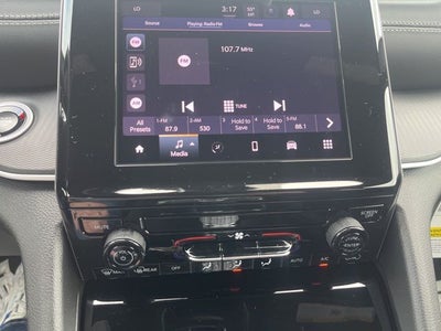 2026 Jeep Grand Cherokee Laredo