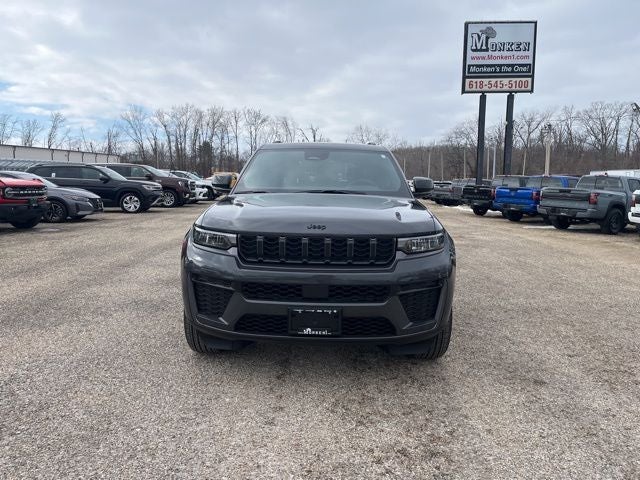 2026 Jeep Grand Cherokee Laredo