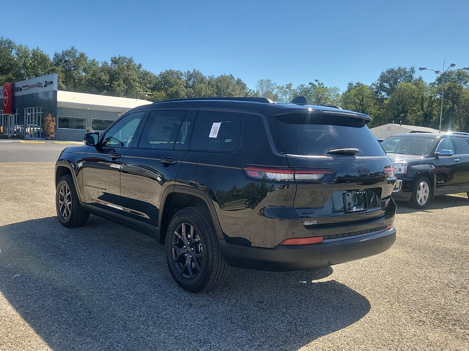 2027 Jeep Grand Cherokee L Laredo Altitude