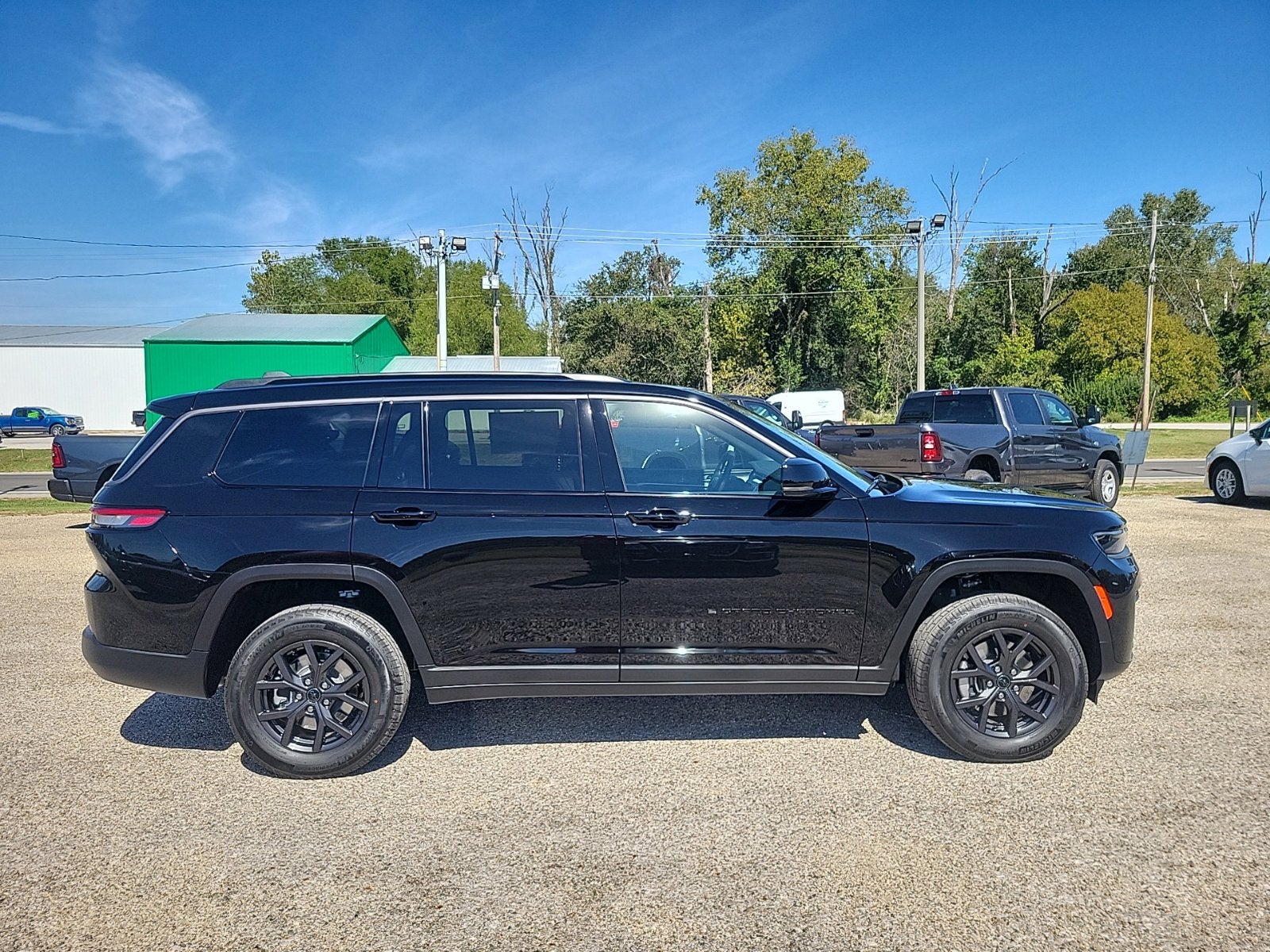 2027 Jeep Grand Cherokee L Laredo Altitude