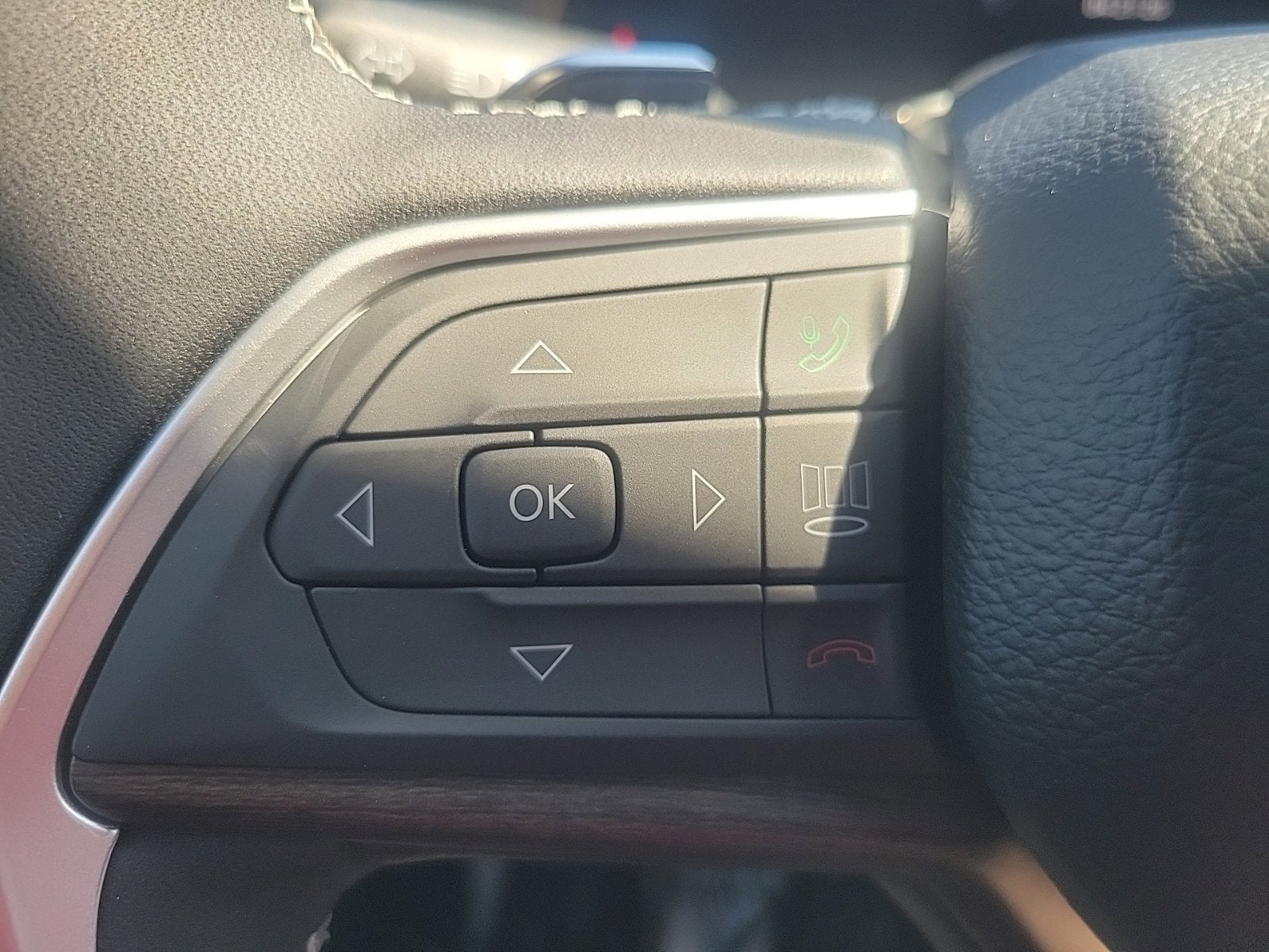 2027 Jeep Grand Cherokee L Laredo Altitude