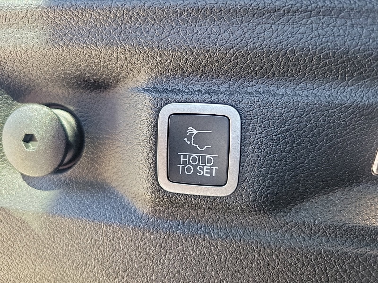 2027 Jeep Grand Cherokee L Laredo Altitude