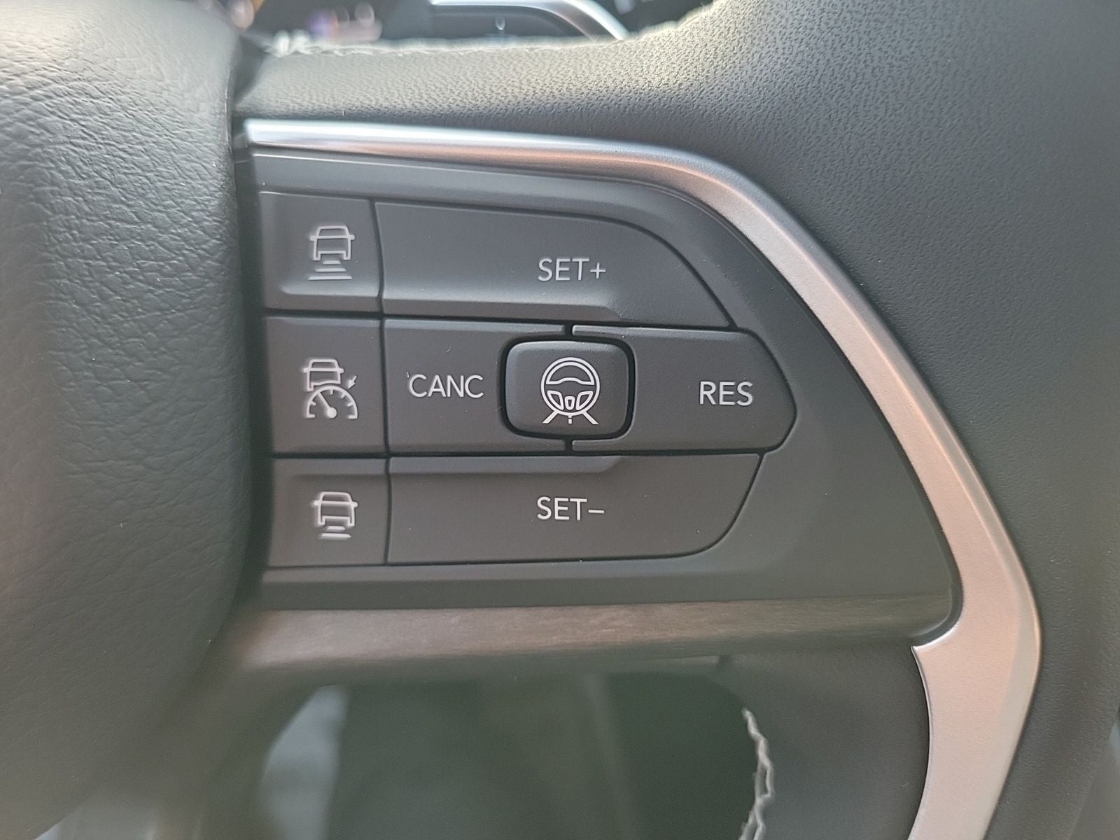 2026 Jeep Grand Cherokee L Laredo