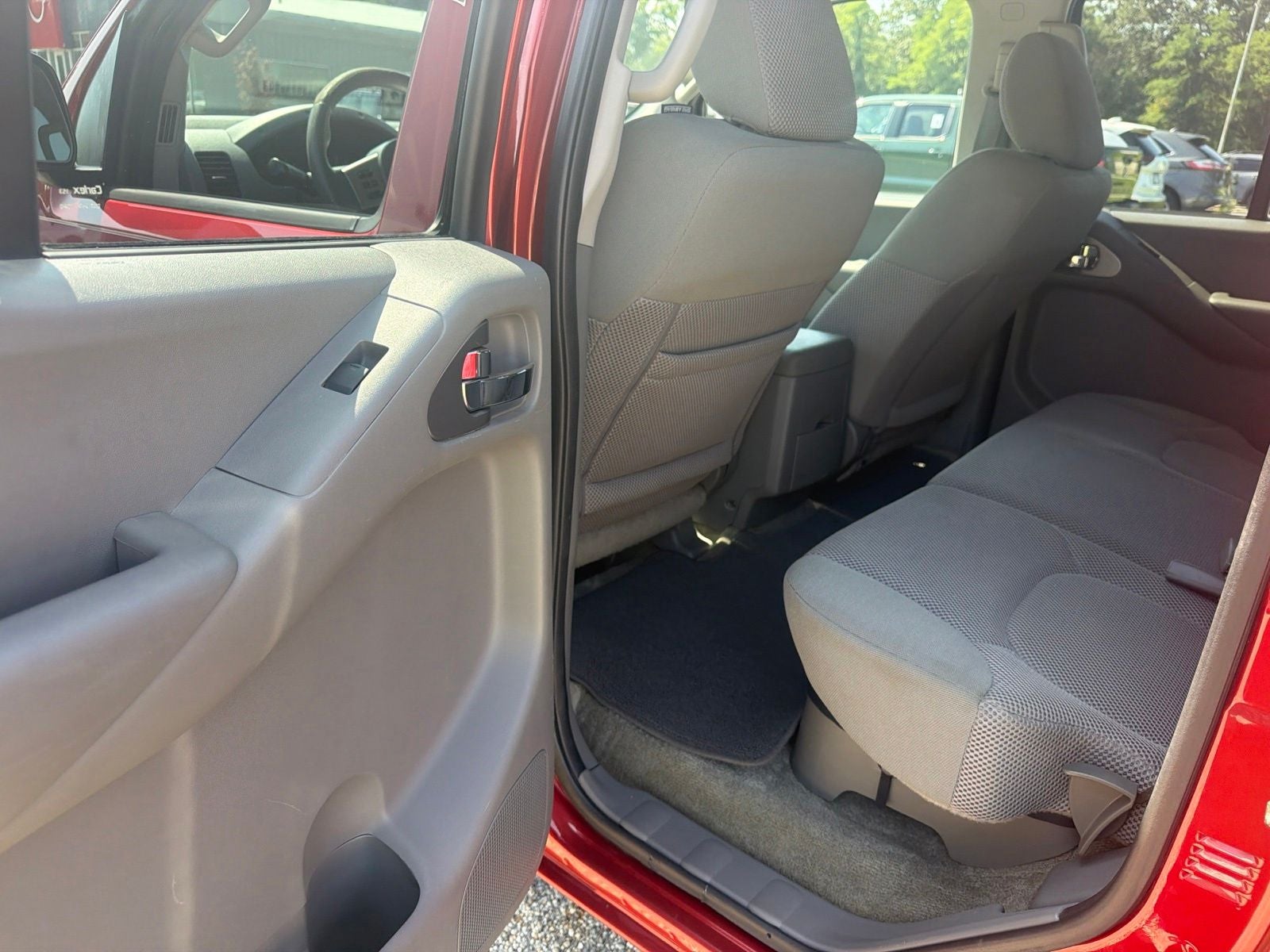2015 Nissan Frontier SV