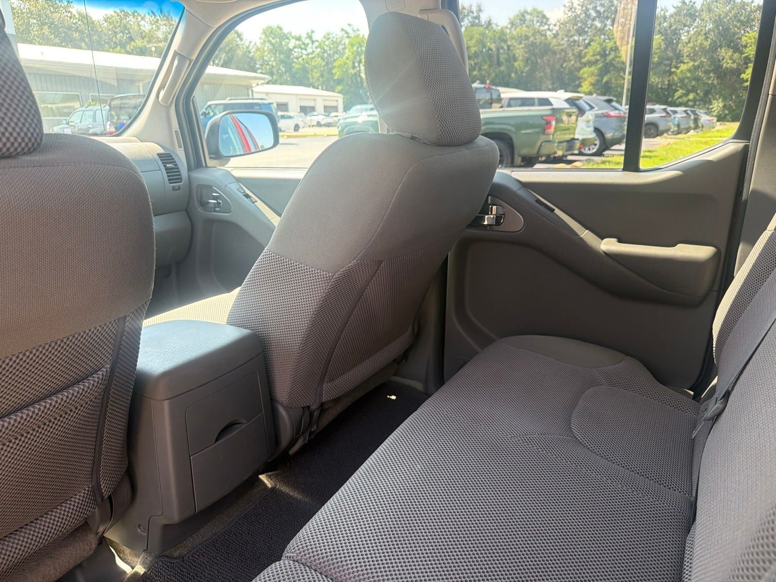 2015 Nissan Frontier SV