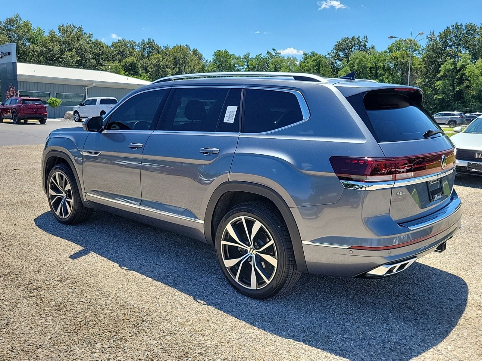2024 Volkswagen Atlas 2.0T SEL Premium R-Line
