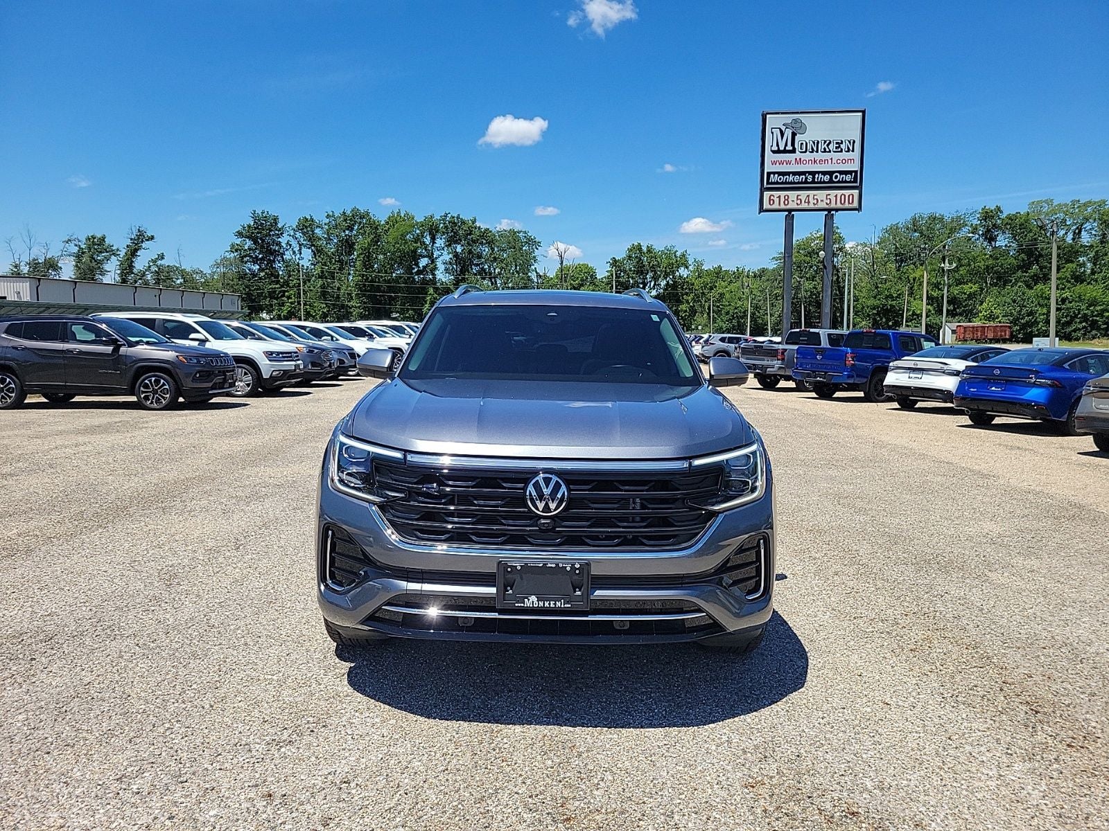 2024 Volkswagen Atlas 2.0T SEL Premium R-Line