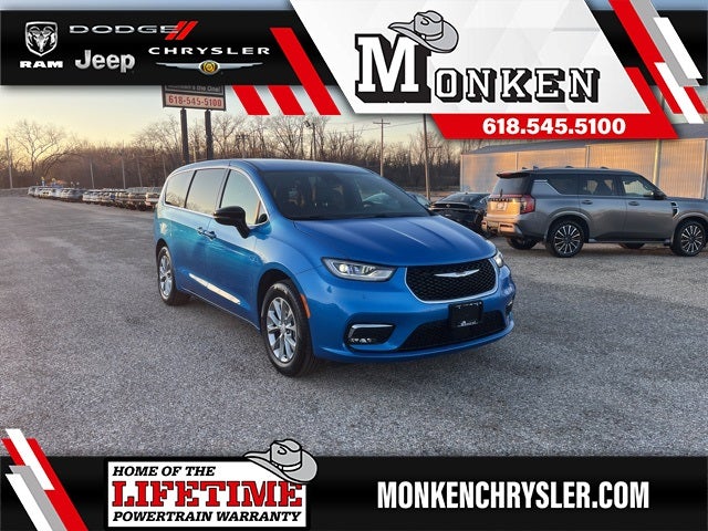 2026 Chrysler Pacifica Select