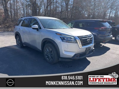 2025 Nissan Pathfinder SV