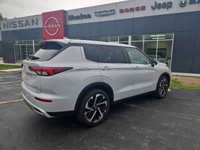 2024 Mitsubishi Outlander SE