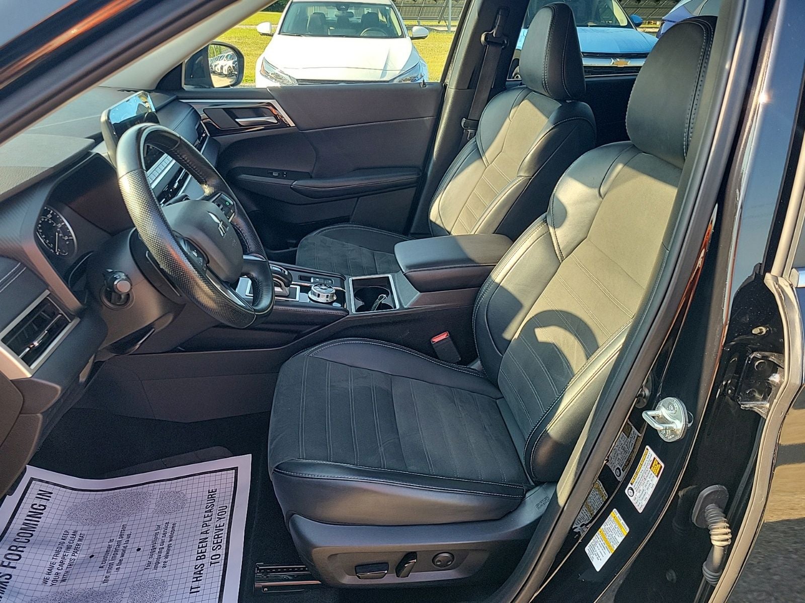2024 Mitsubishi Outlander SE