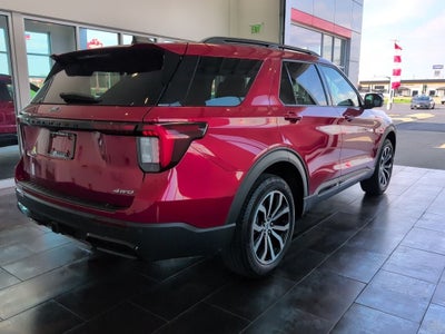 2025 Ford Explorer ST-Line
