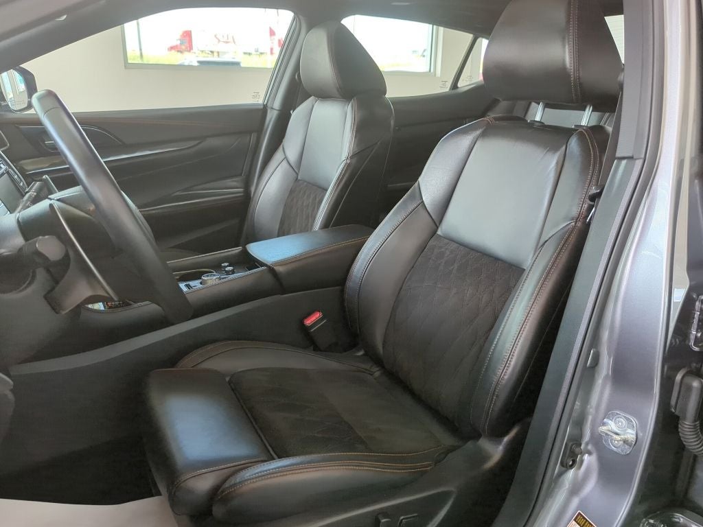 2021 Nissan Maxima SR