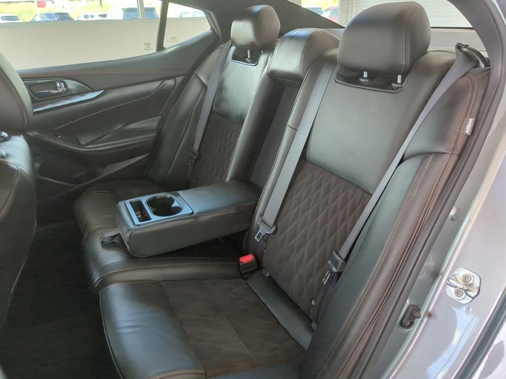 2021 Nissan Maxima SR