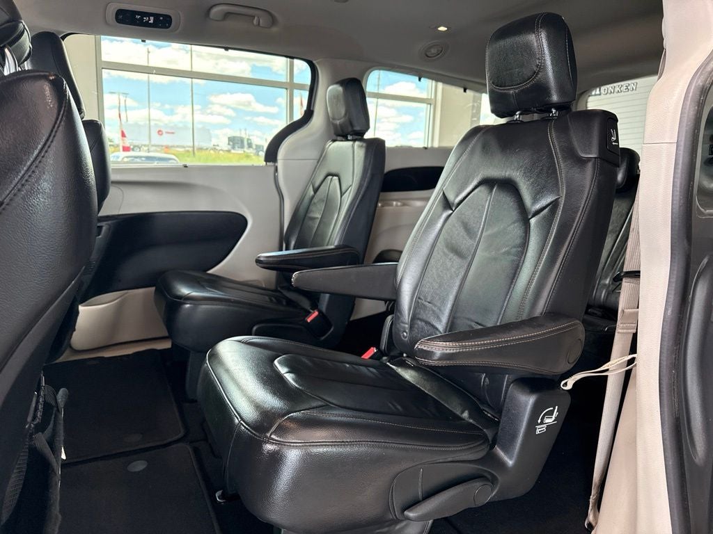 2017 Chrysler Pacifica Touring L