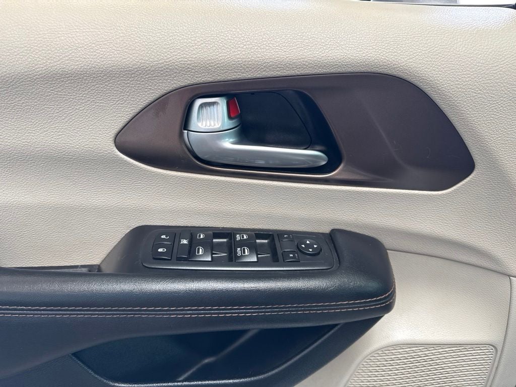2017 Chrysler Pacifica Touring L