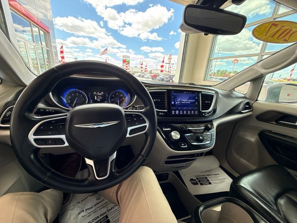 2017 Chrysler Pacifica Touring L