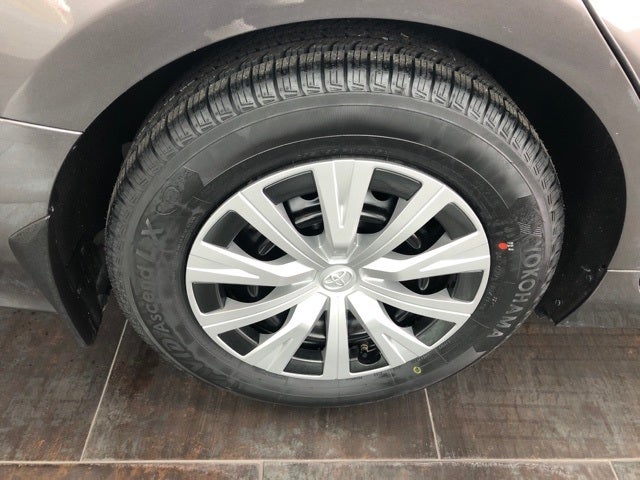 2023 Toyota Camry Hybrid LE