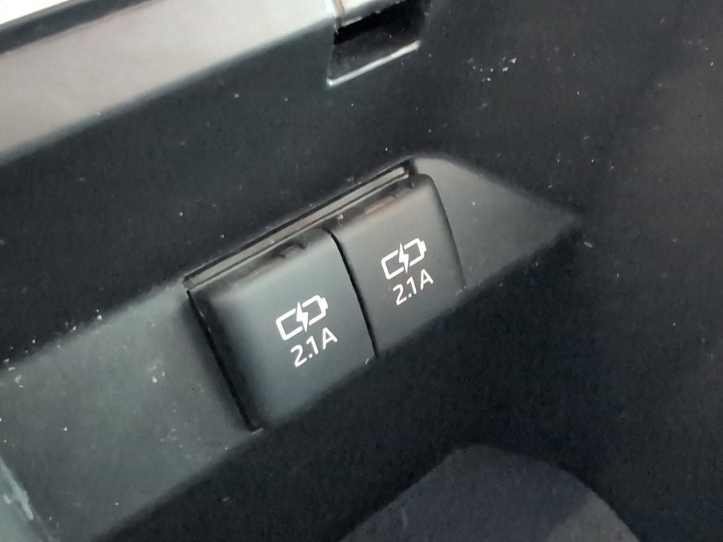 2020 Toyota Camry Hybrid SE