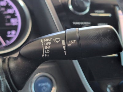 2020 Toyota Camry Hybrid SE