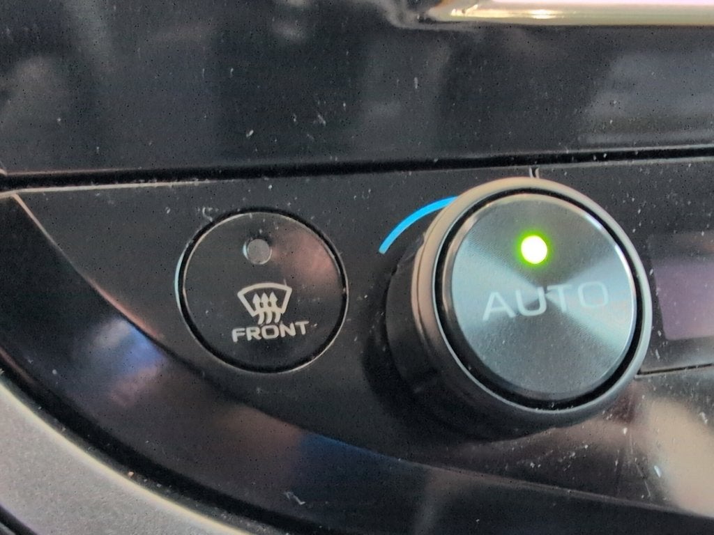 2020 Toyota Camry Hybrid SE