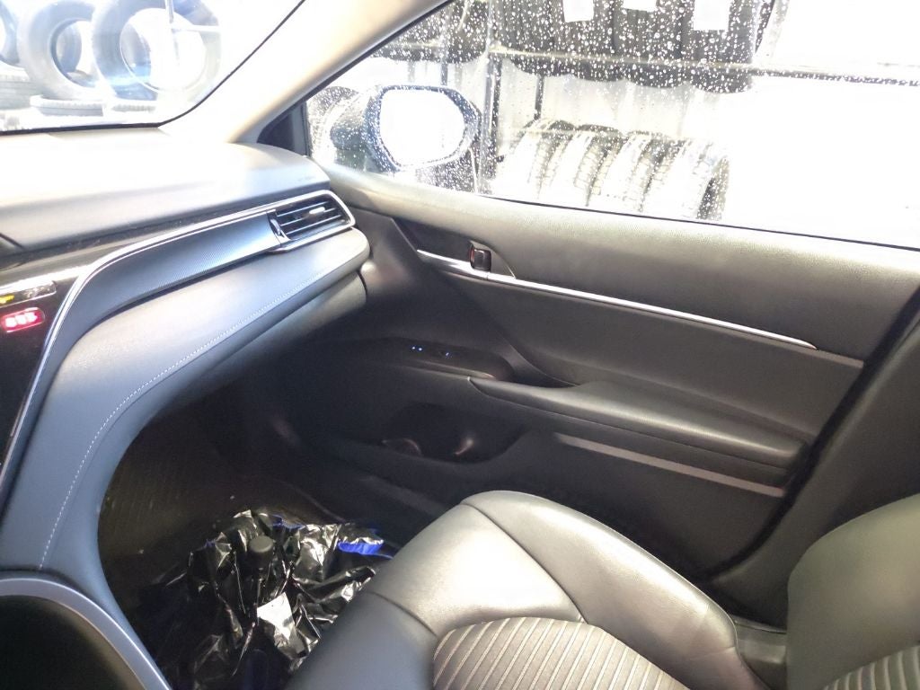 2022 Toyota Camry Hybrid SE