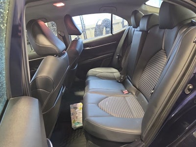 2022 Toyota Camry Hybrid SE