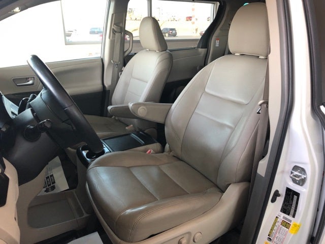 2019 Toyota Sienna XLE