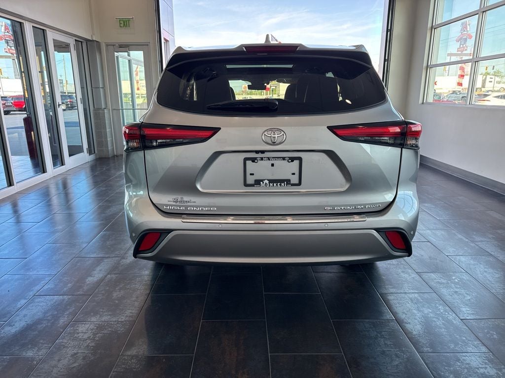2022 Toyota Highlander Platinum