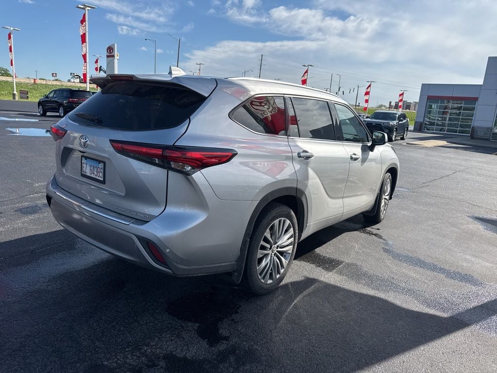 2022 Toyota Highlander Platinum