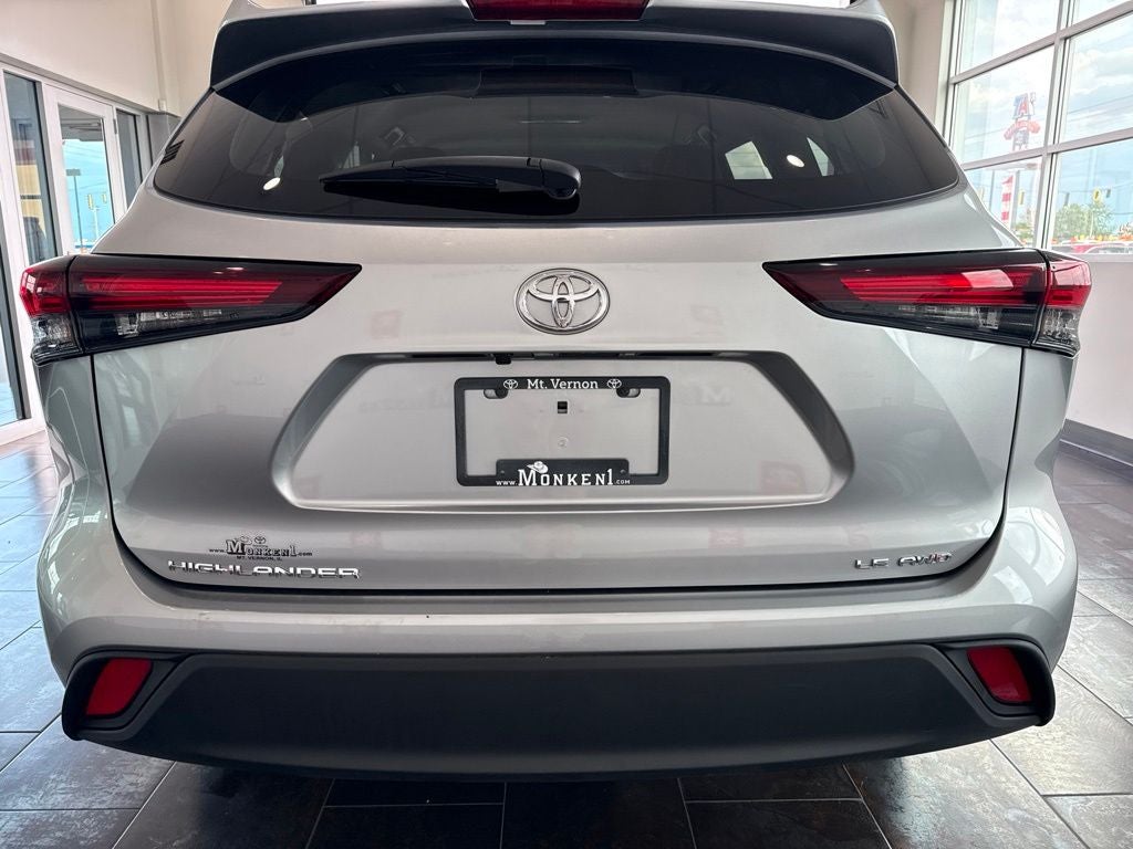2024 Toyota Highlander LE