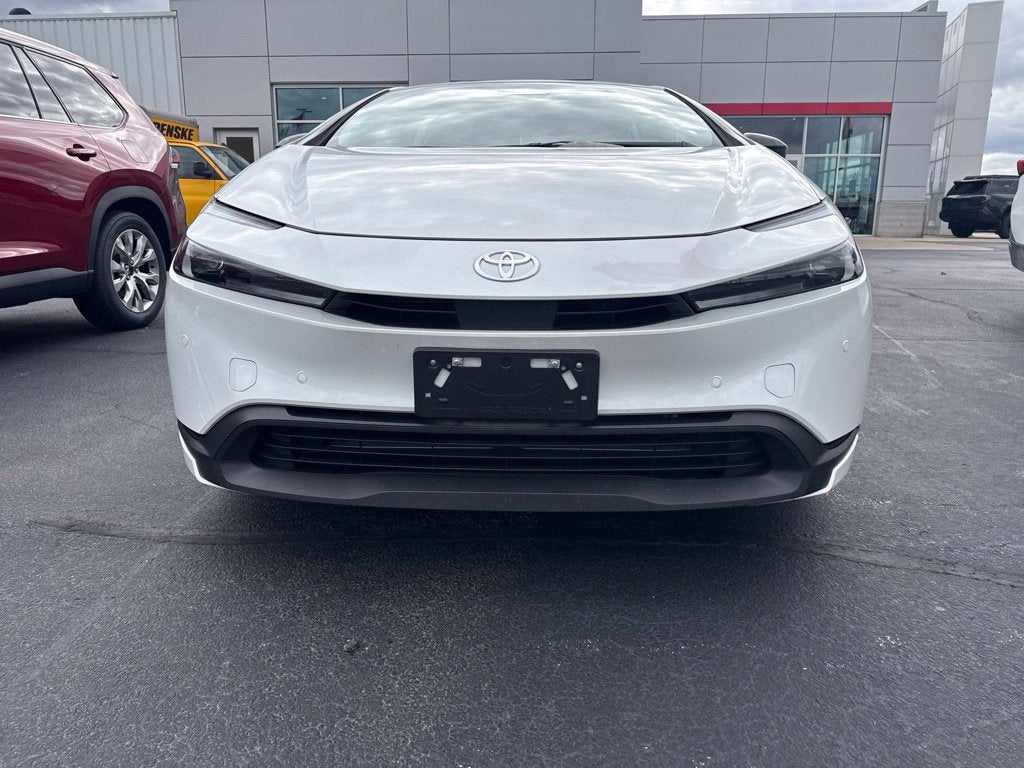 2025 Toyota Prius LE