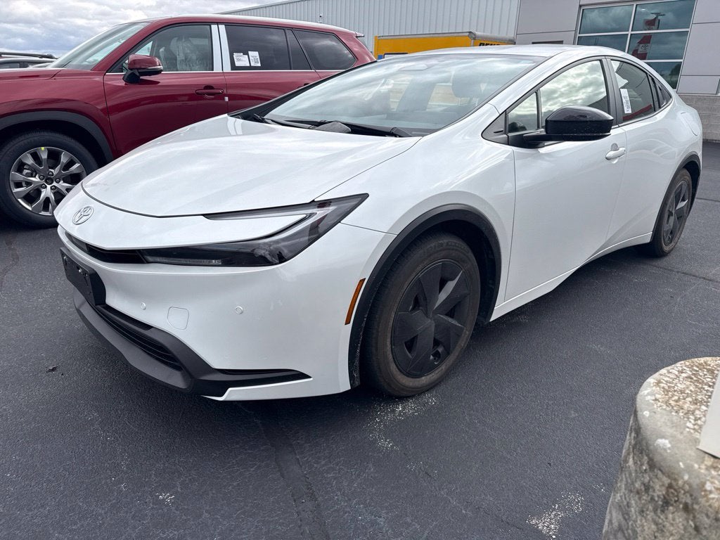 2025 Toyota Prius LE