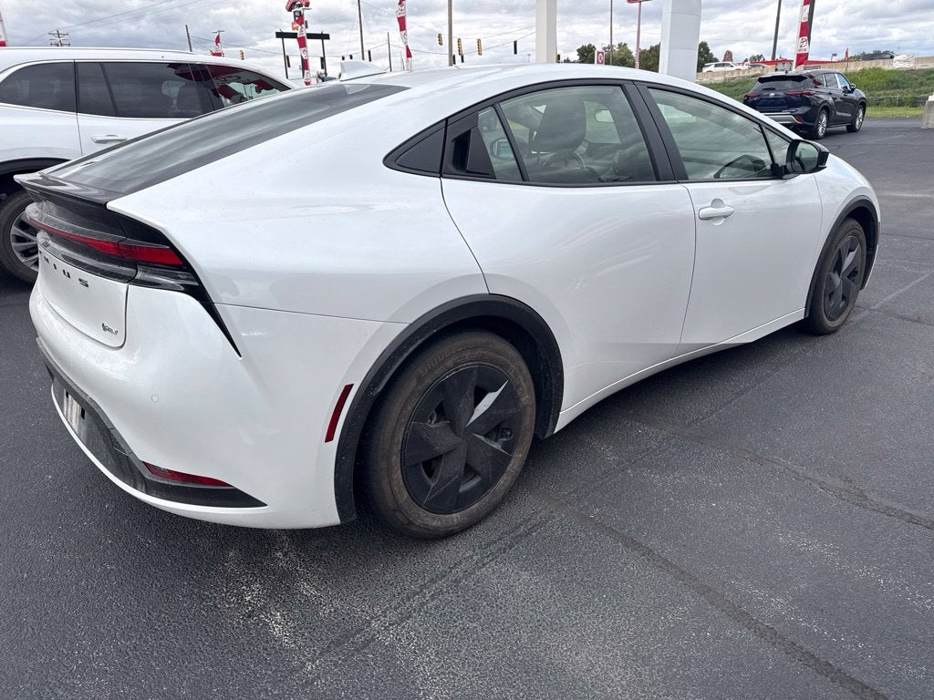2025 Toyota Prius LE