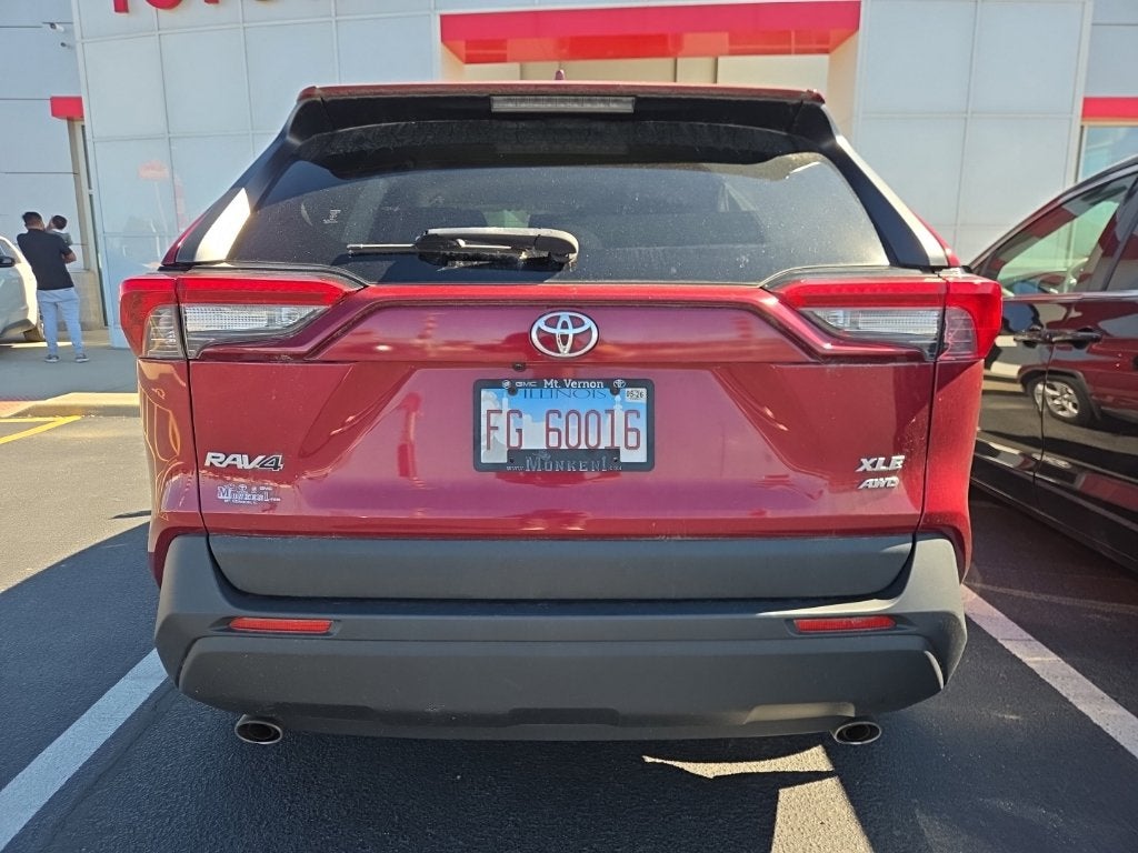2020 Toyota RAV4 XLE