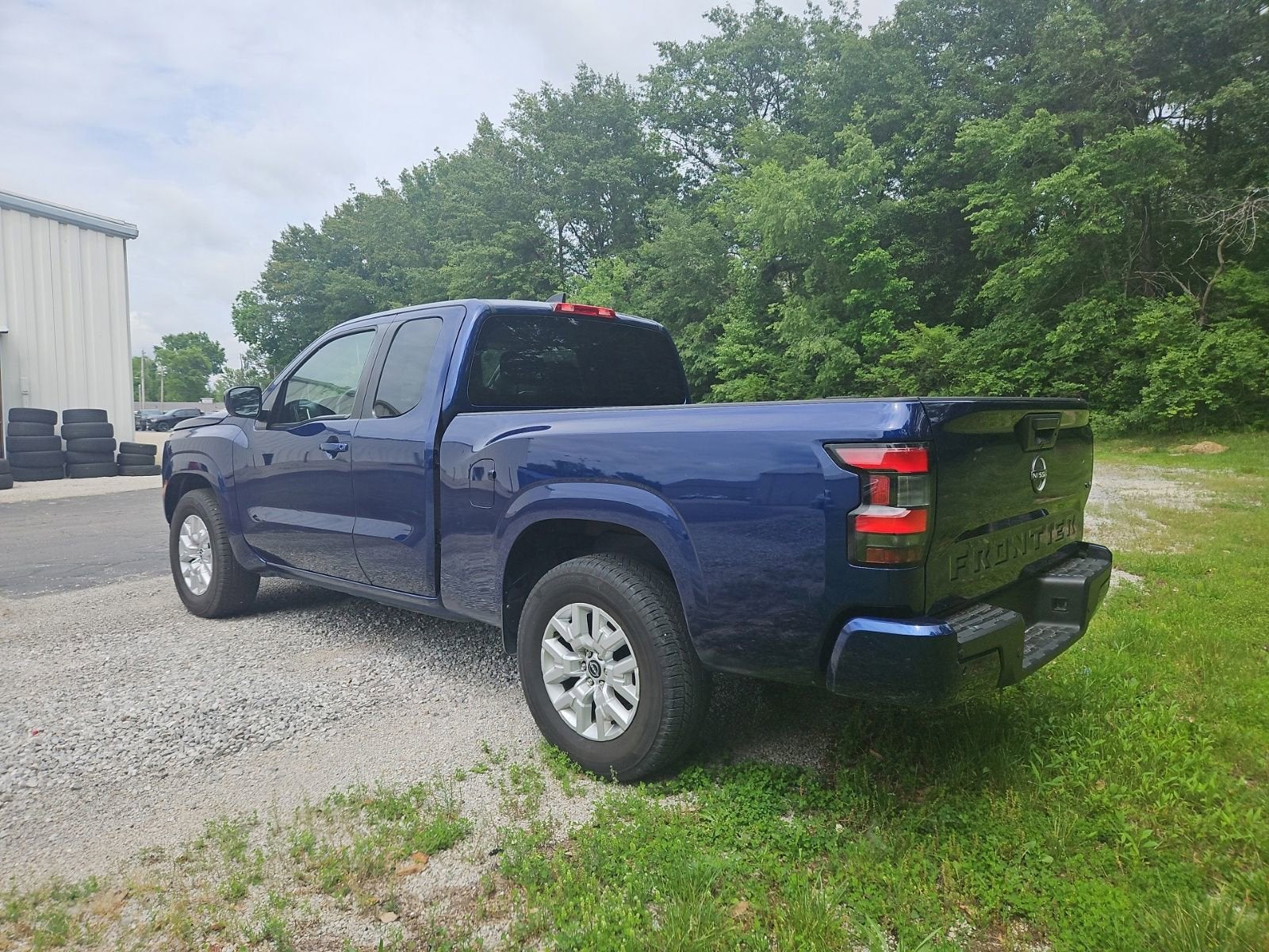 2023 Nissan Frontier SV