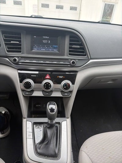 2019 Hyundai Elantra SE