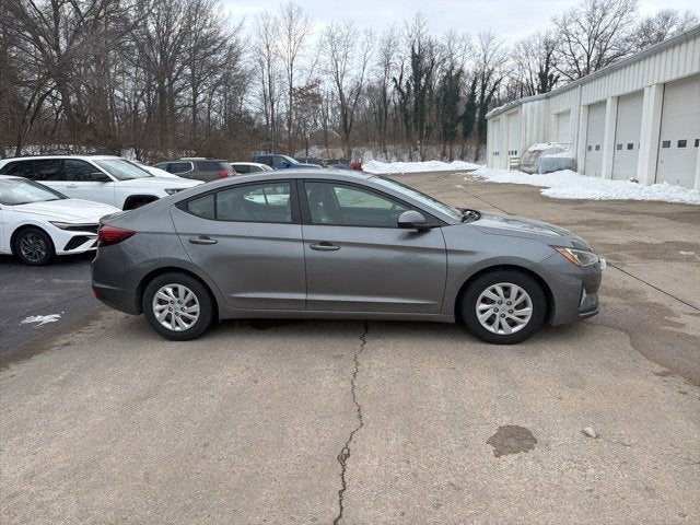 Used 2019 Hyundai Elantra SE with VIN 5NPD74LF1KH459466 for sale in Centralia, IL