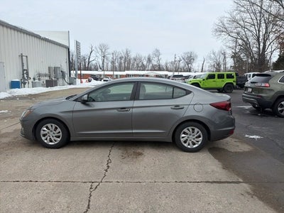 2019 Hyundai Elantra SE