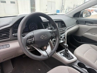 2019 Hyundai Elantra SE