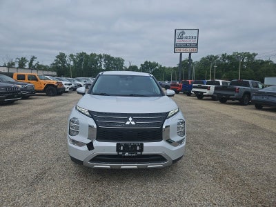 2024 Mitsubishi Outlander SE